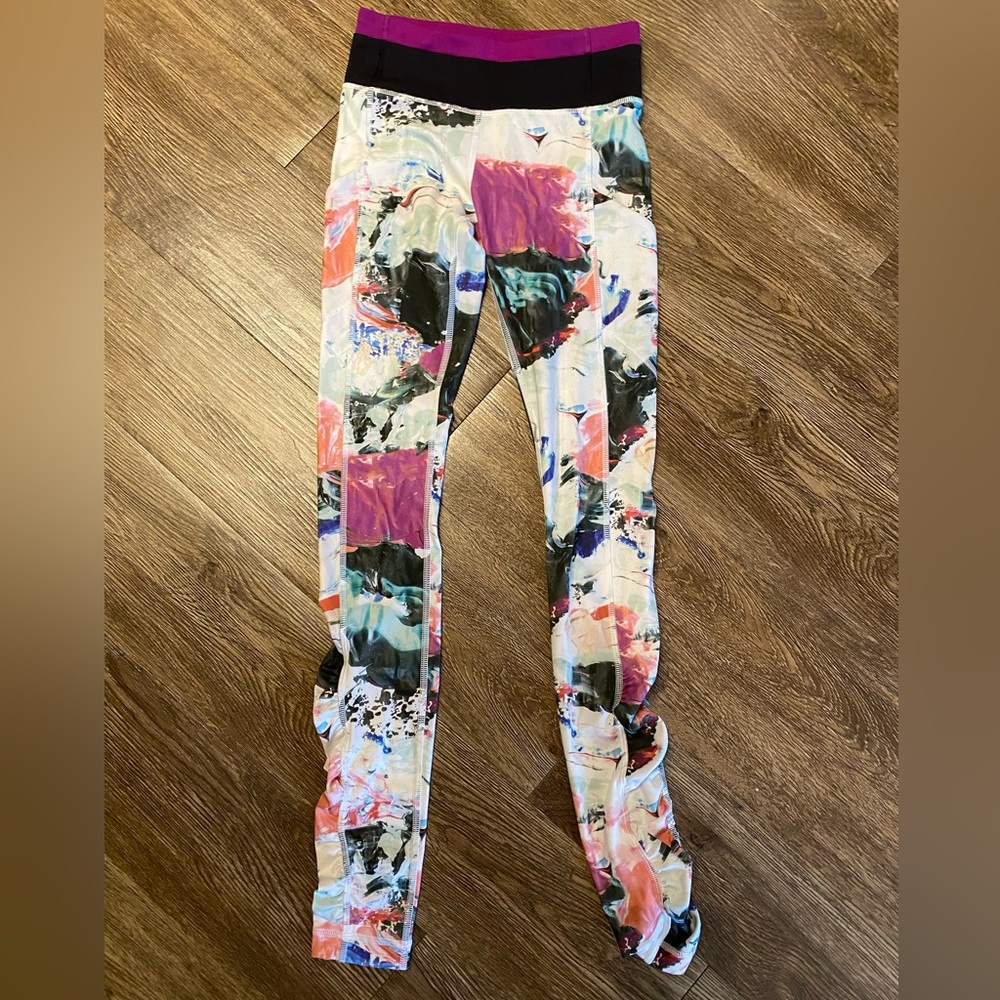 Lululemon Speed Tight Luxtreme Pigment
Wave Multi